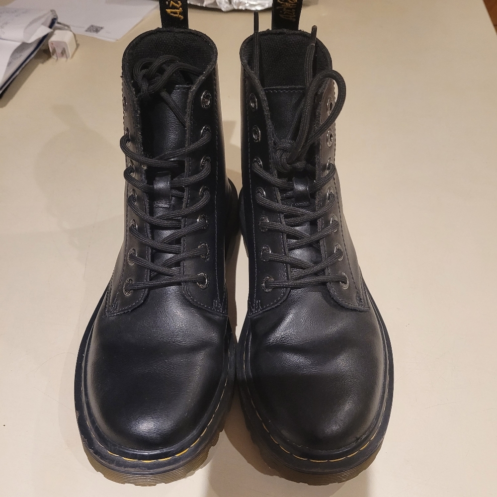 Doc Martens - Luana - Size 8 womens